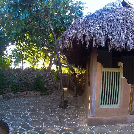 Utopia Rote Lodge Nembrala Dış mekan fotoğraf